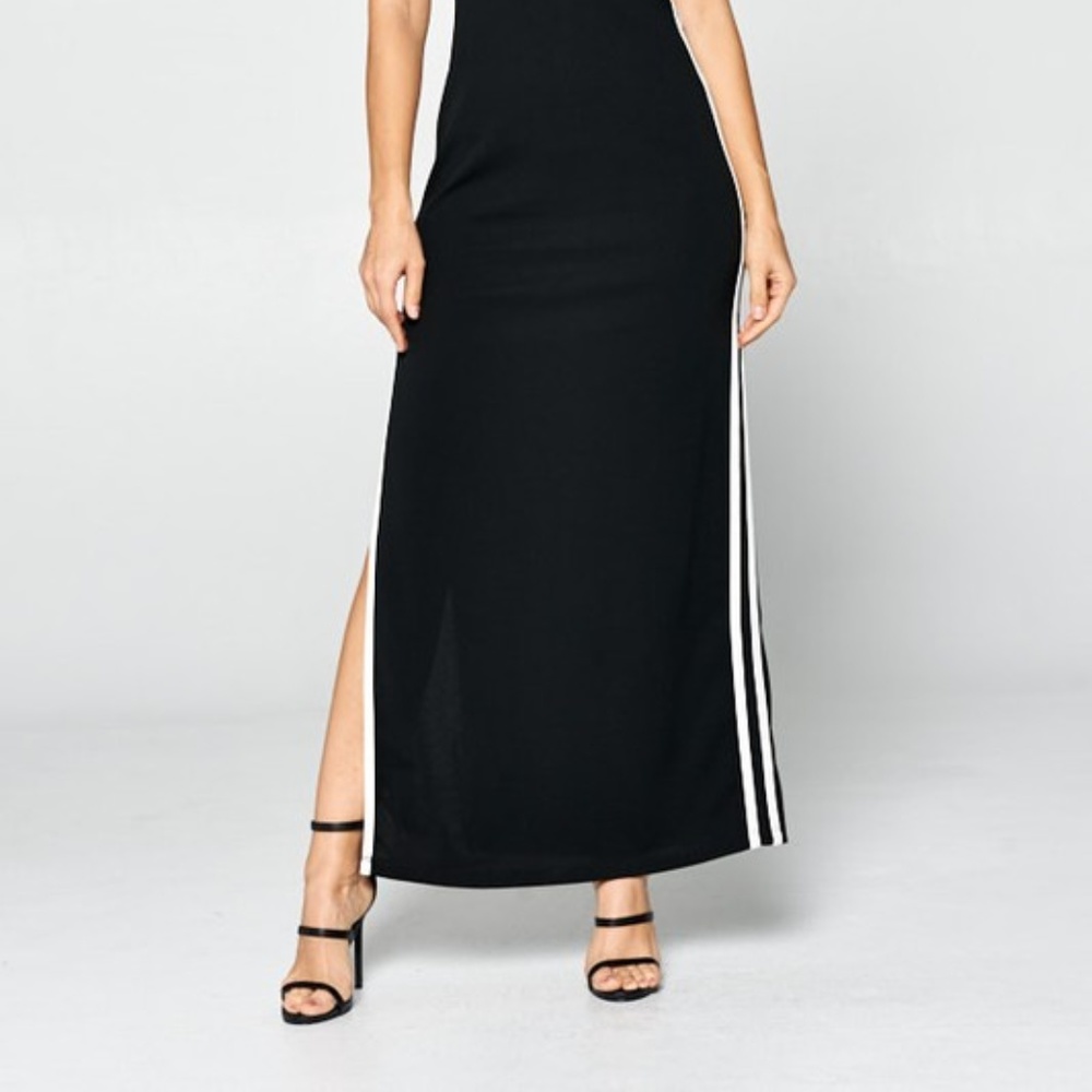 Short Sleeve Striped Detail Maxi Dress - Picture 4 of 5